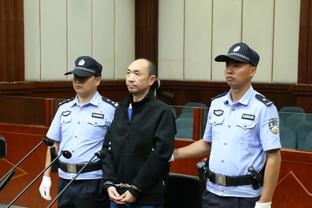 Trương Huy bị đình chỉ 3 trận và phạt 100.000 Đinh Vĩ 10.000